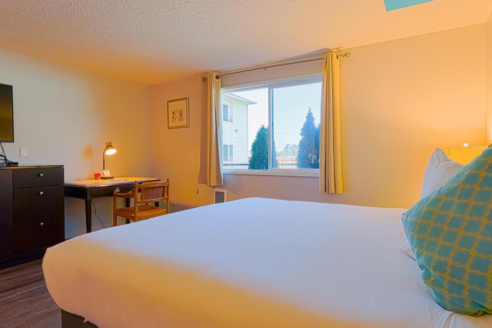 Coast River Inn By Oyo Seaside Buitenkant foto