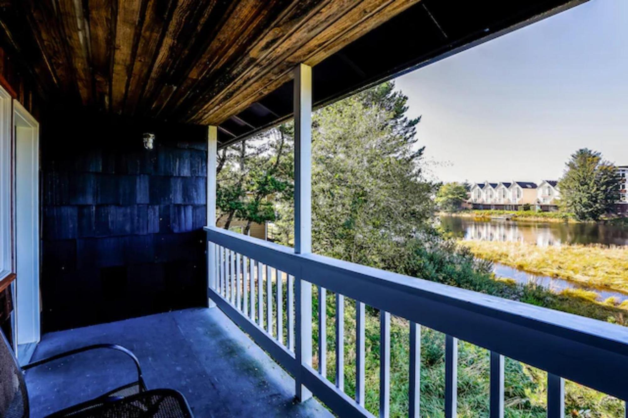 Coast River Inn By Oyo Seaside Buitenkant foto
