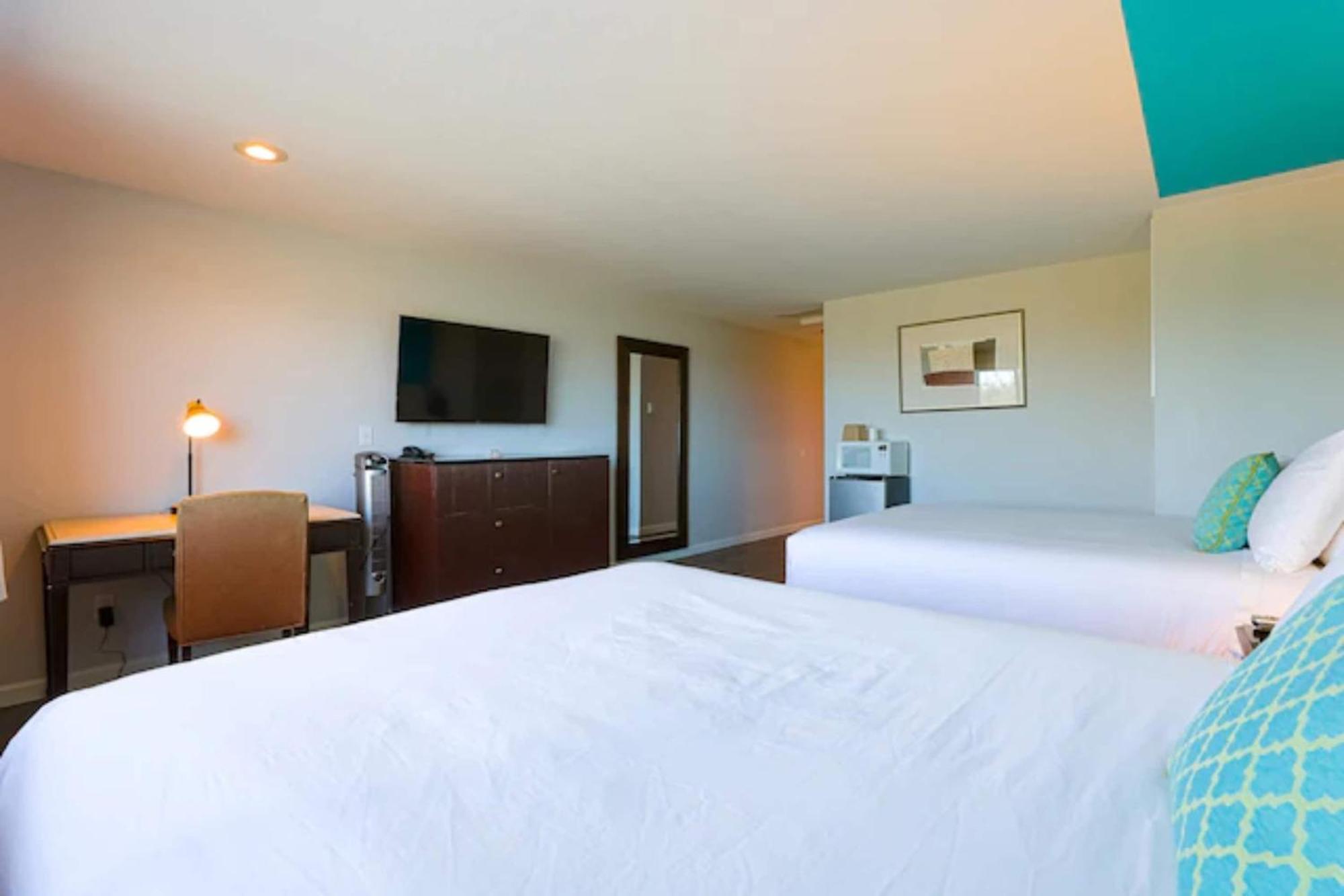 Coast River Inn By Oyo Seaside Buitenkant foto
